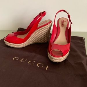 Gucci patent leather sling back espadrille wedge